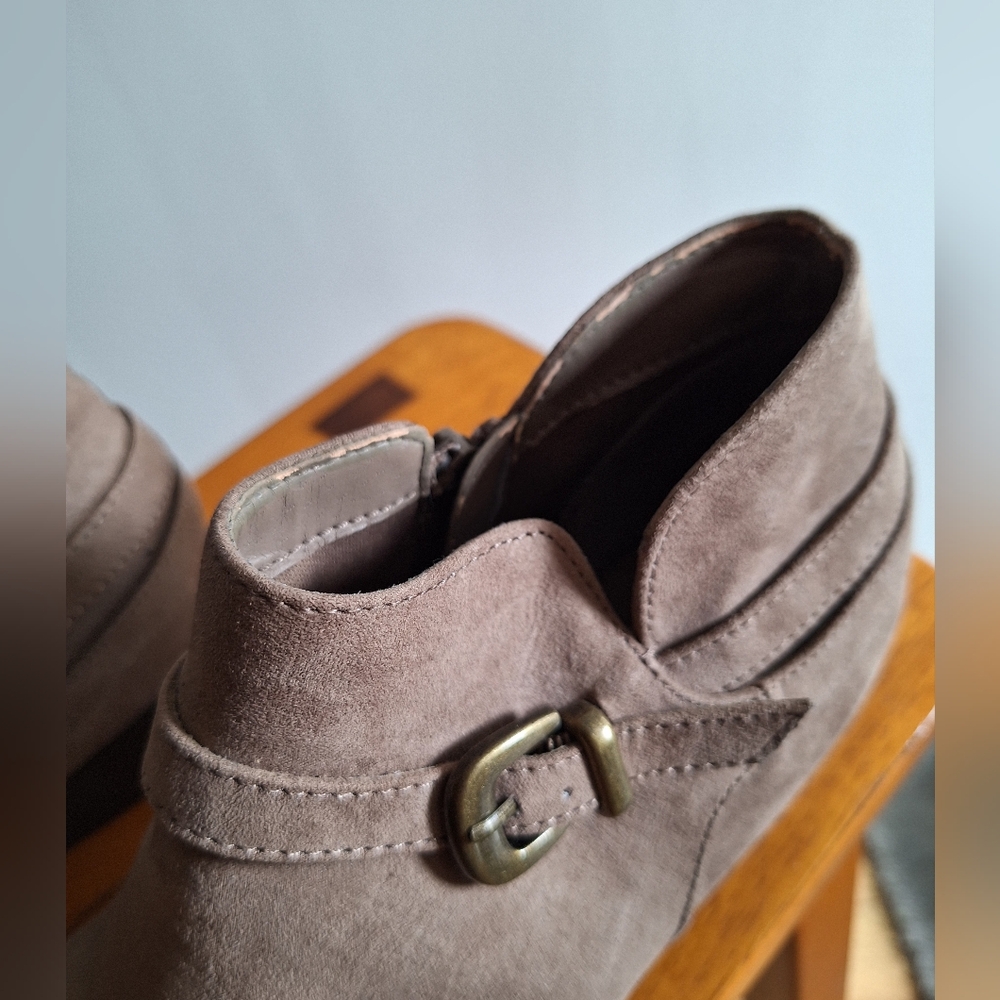 ST. JOHNS BAY Casual Ankle Boots Booties Womens Size 8M - Picture 6 of 11